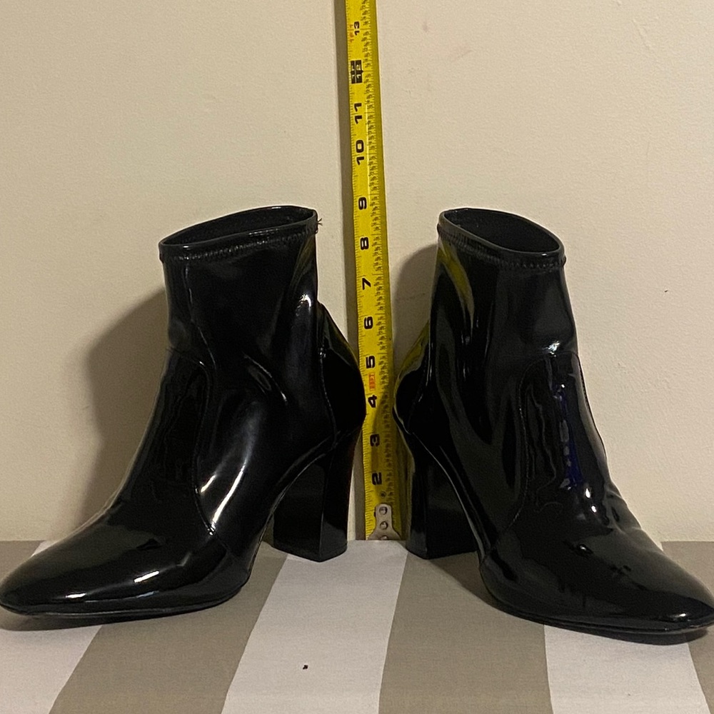 Schultz ankle boots